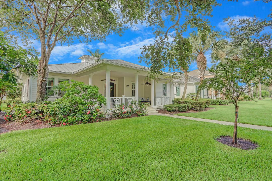 For Sale: $1,075,000 (3 beds, 2 baths, 1910 Square Feet)