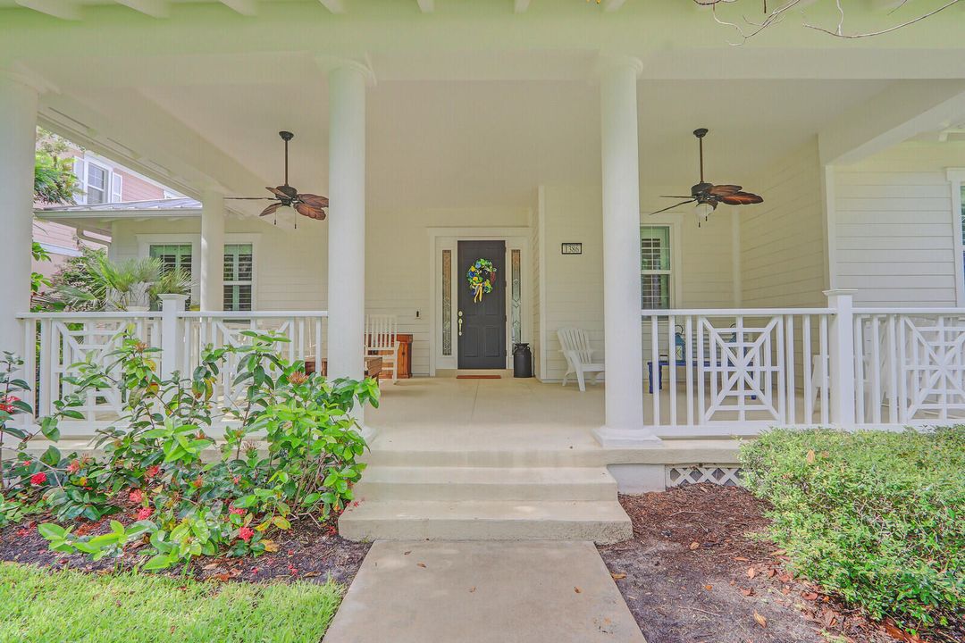 For Sale: $1,075,000 (3 beds, 2 baths, 1910 Square Feet)