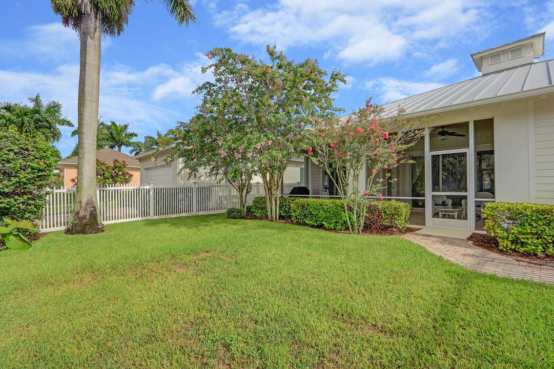 For Sale: $1,075,000 (3 beds, 2 baths, 1910 Square Feet)