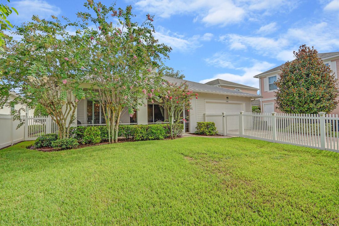 For Sale: $1,075,000 (3 beds, 2 baths, 1910 Square Feet)