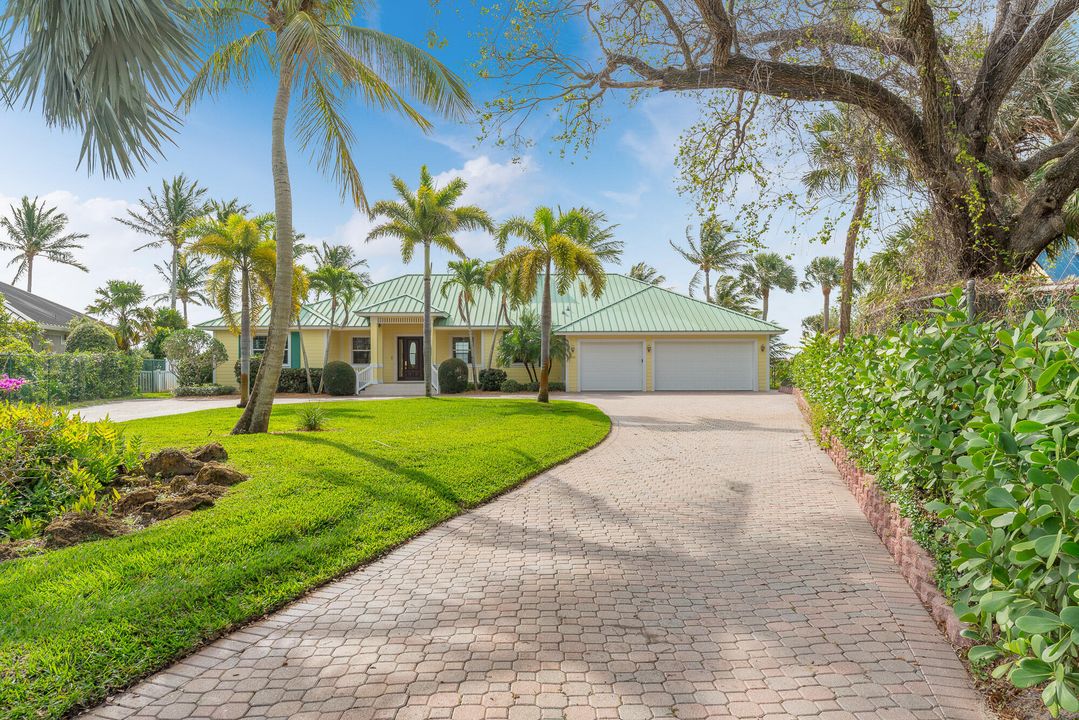 For Sale: $4,295,000 (3 beds, 2 baths, 5193 Square Feet)