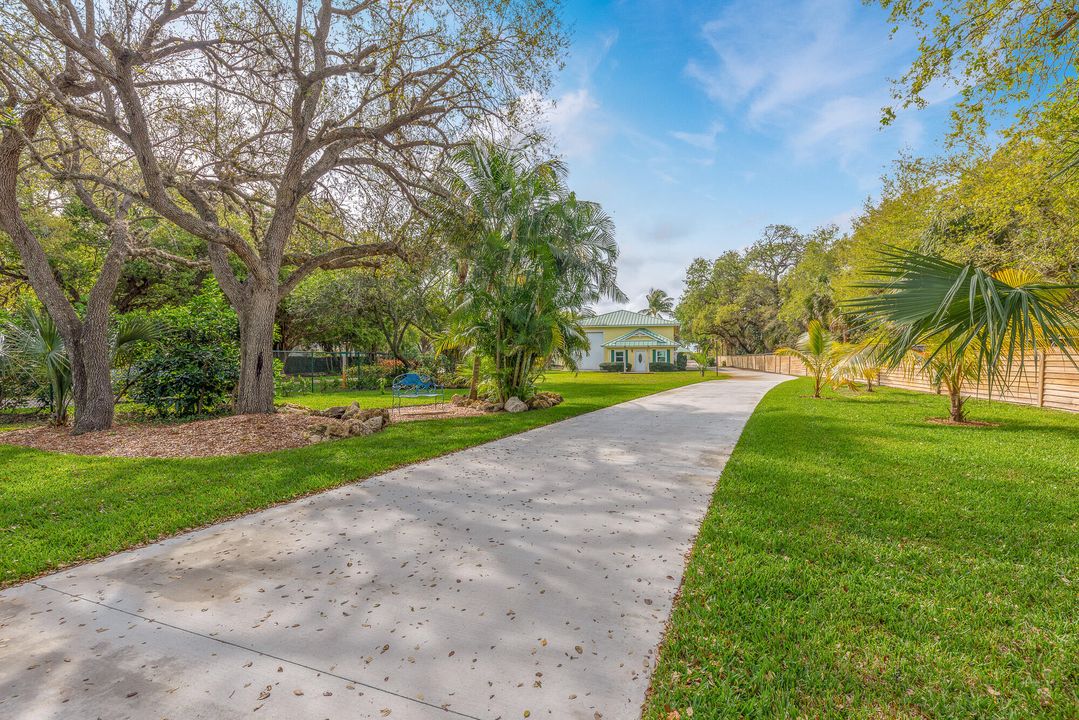 For Sale: $4,295,000 (3 beds, 2 baths, 5193 Square Feet)