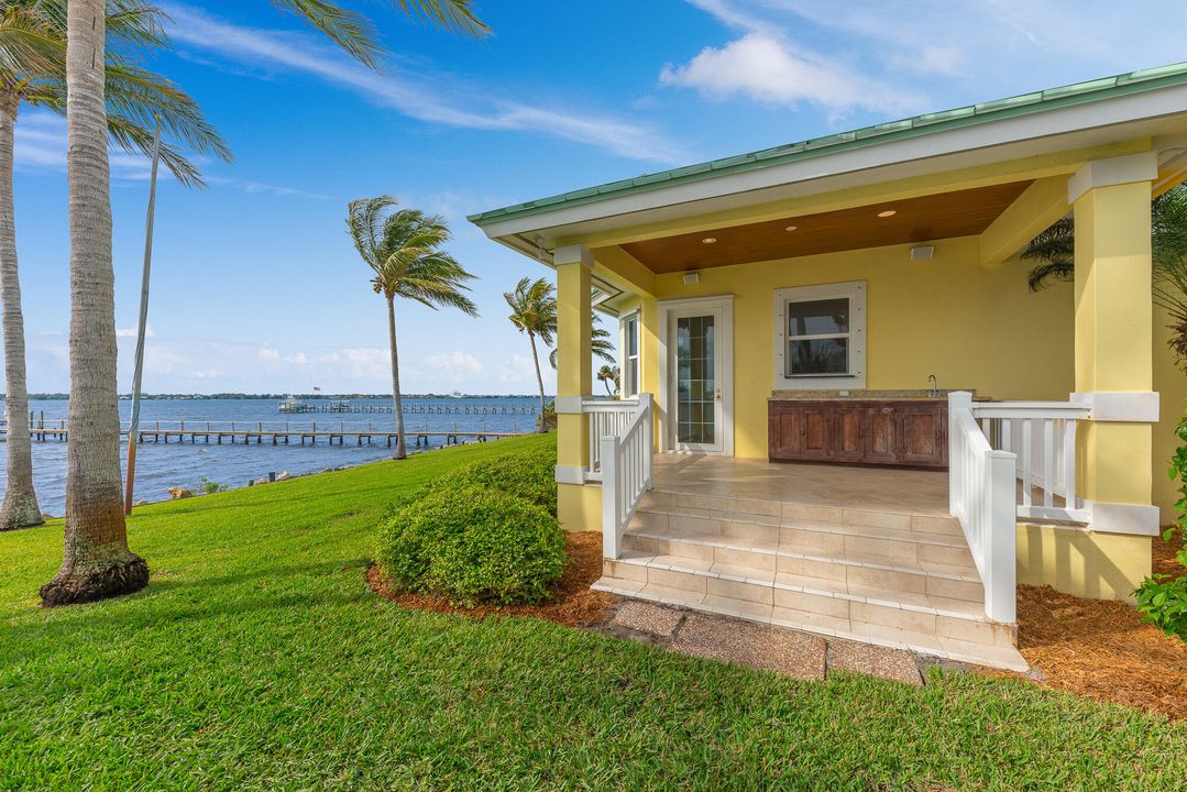 For Sale: $4,295,000 (3 beds, 2 baths, 5193 Square Feet)