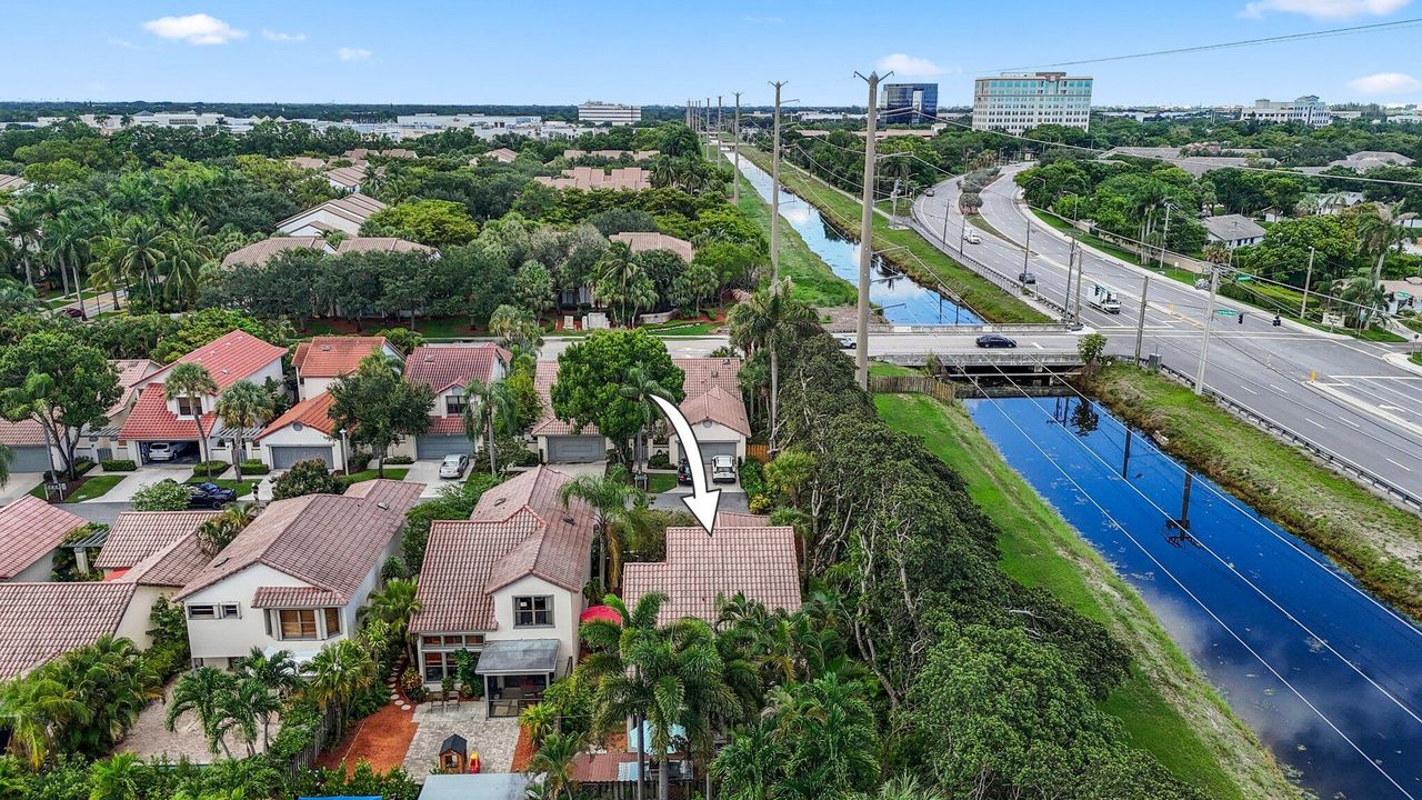 For Sale: $695,000 (3 beds, 2 baths, 1580 Square Feet)