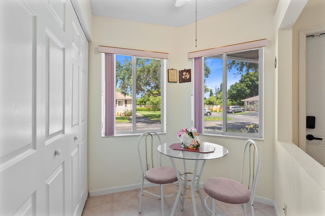 For Sale: $310,000 (2 beds, 2 baths, 1126 Square Feet)