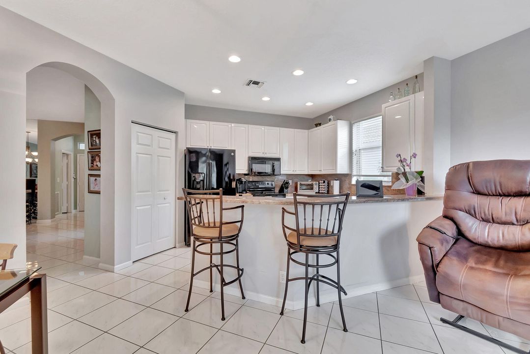 For Sale: $549,000 (3 beds, 2 baths, 2044 Square Feet)