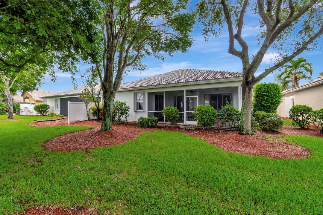 For Sale: $749,000 (3 beds, 2 baths, 2284 Square Feet)