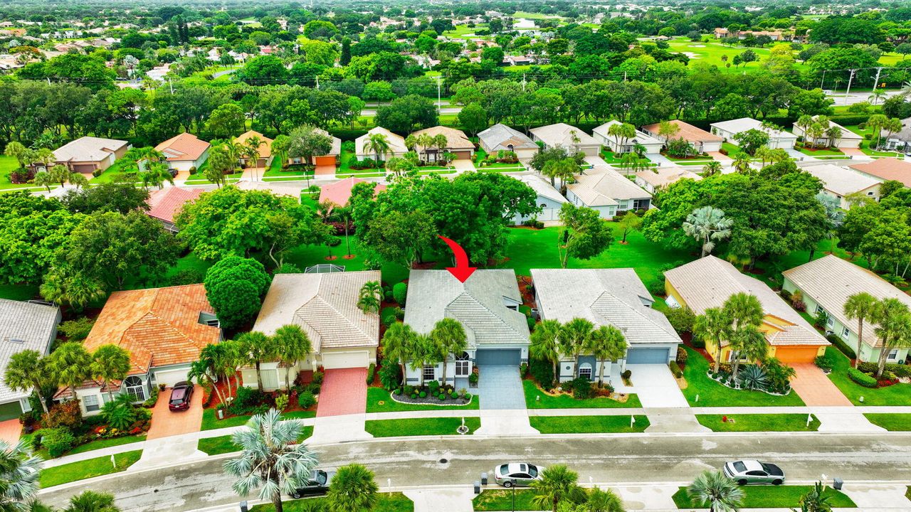 For Sale: $749,000 (3 beds, 2 baths, 2284 Square Feet)