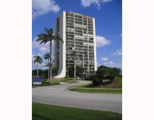 For Rent: $2,495 (2 beds, 2 baths, 1206 Square Feet)