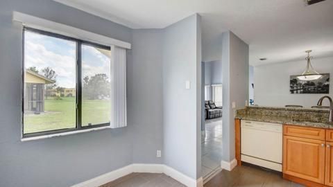 For Sale: $350,000 (3 beds, 2 baths, 1593 Square Feet)