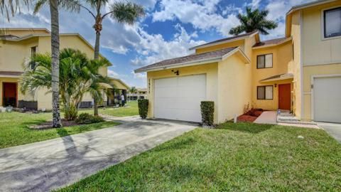 For Sale: $350,000 (3 beds, 2 baths, 1593 Square Feet)
