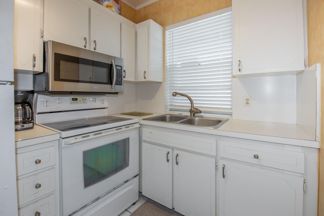 For Rent: $2,780 (1 beds, 1 baths, 790 Square Feet)