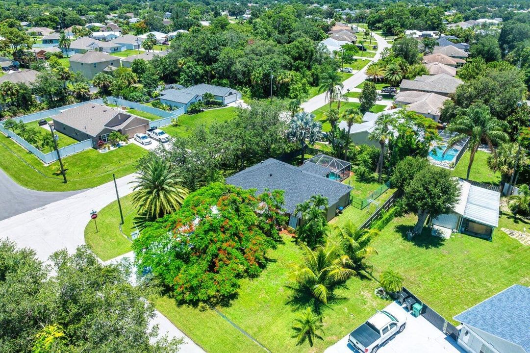 For Sale: $410,000 (3 beds, 2 baths, 1240 Square Feet)