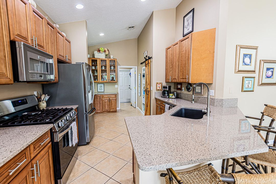 For Sale: $439,900 (2 beds, 2 baths, 1539 Square Feet)