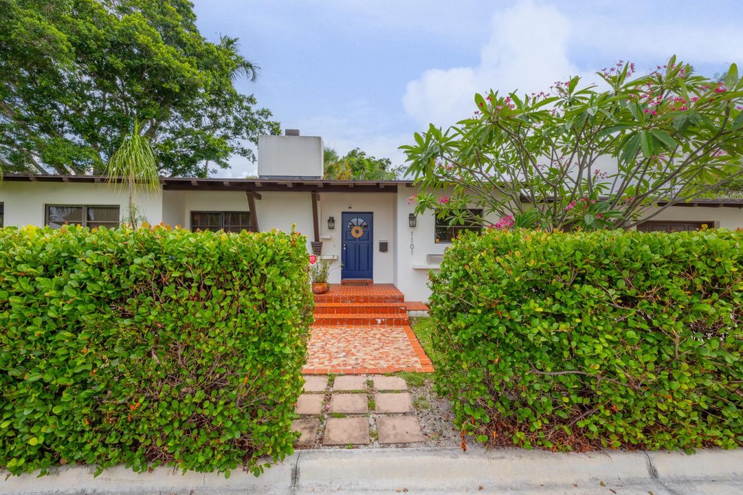 For Sale: $790,000 (3 beds, 2 baths, 1597 Square Feet)