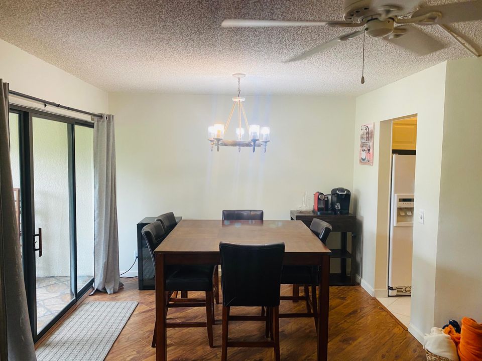 For Sale: $345,000 (2 beds, 2 baths, 1254 Square Feet)