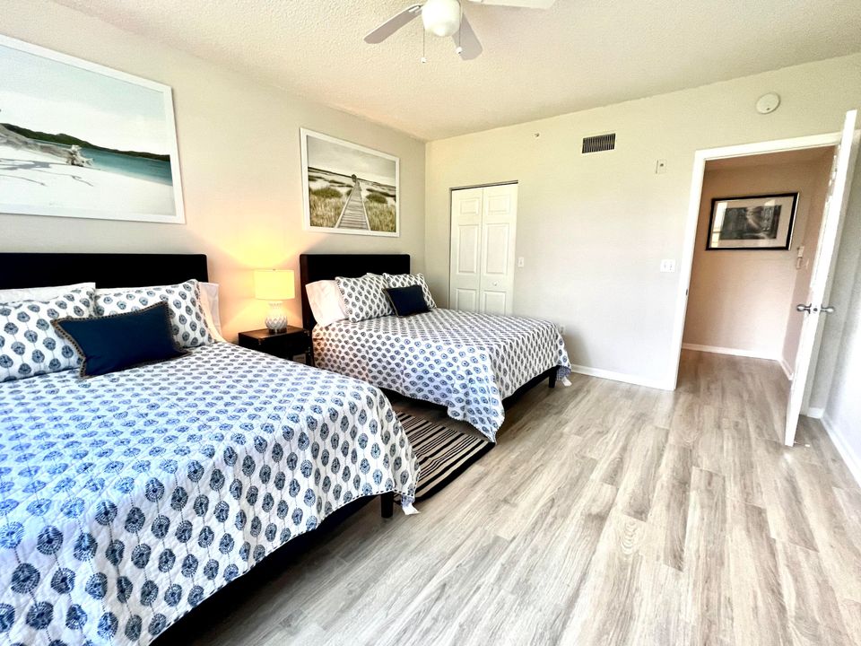 Active With Contract: $5,500 (2 beds, 2 baths, 1404 Square Feet)