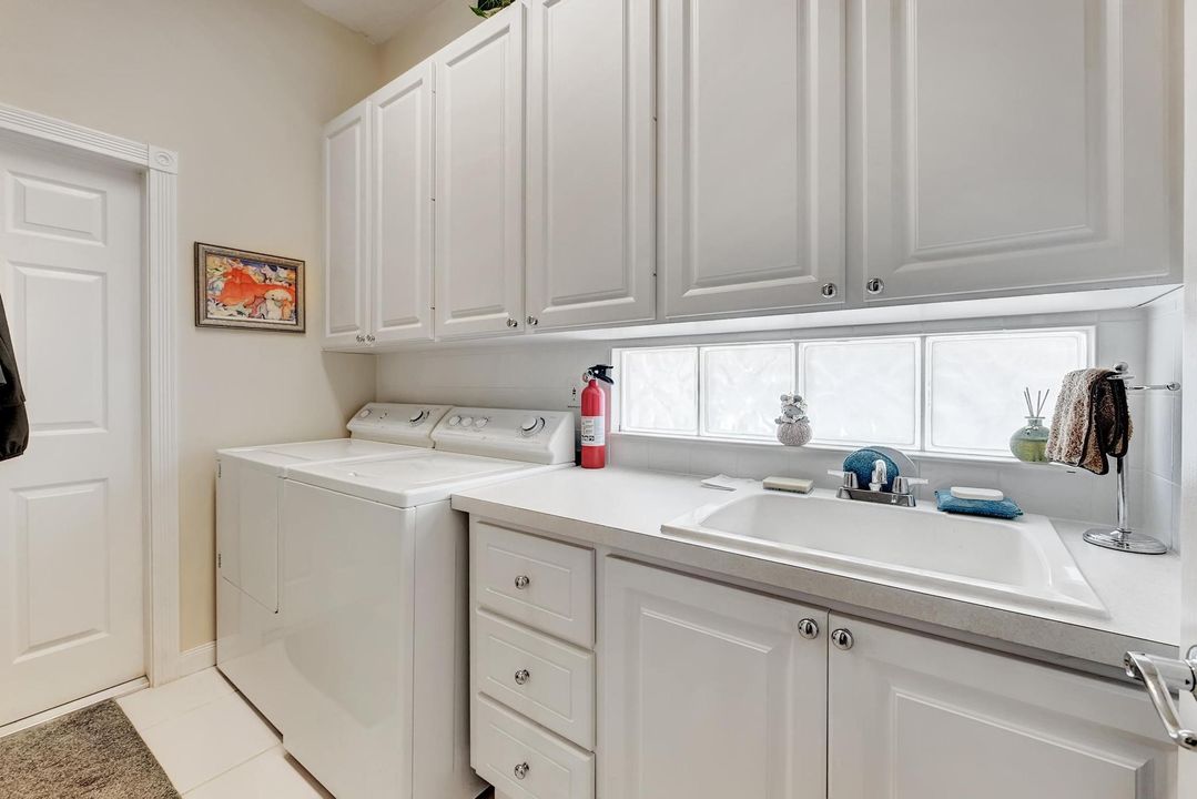 For Sale: $658,000 (4 beds, 2 baths, 2028 Square Feet)