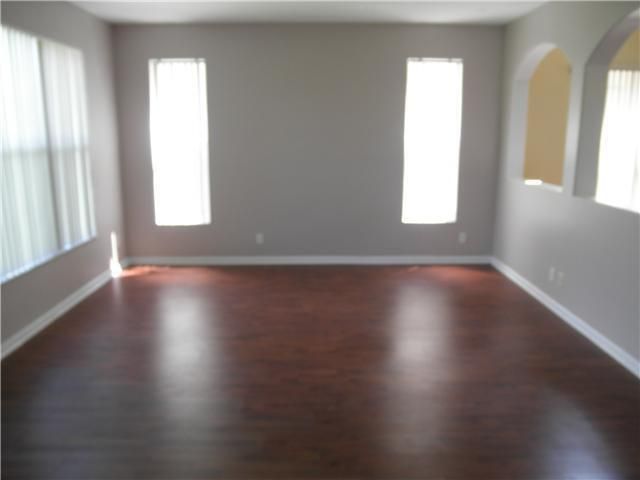 For Rent: $3,100 (3 beds, 2 baths, 2308 Square Feet)