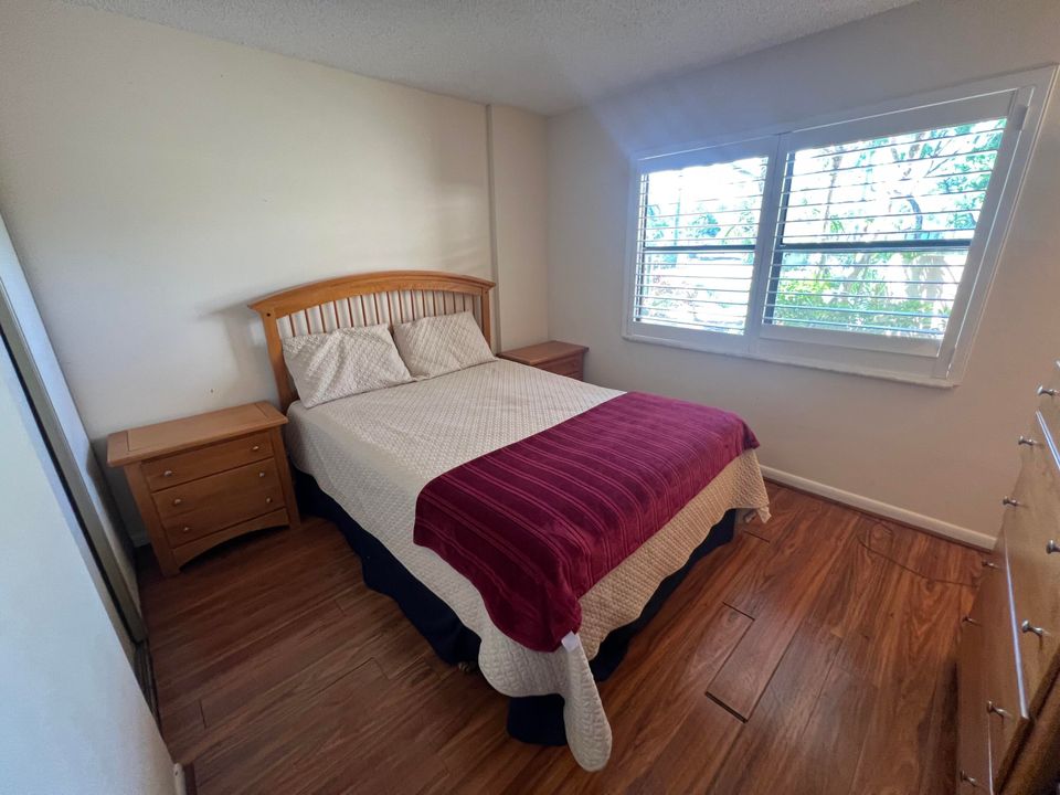For Rent: $2,400 (2 beds, 2 baths, 1175 Square Feet)
