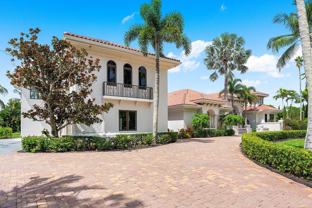 For Sale: $4,999,000 (8 beds, 7 baths, 9100 Square Feet)