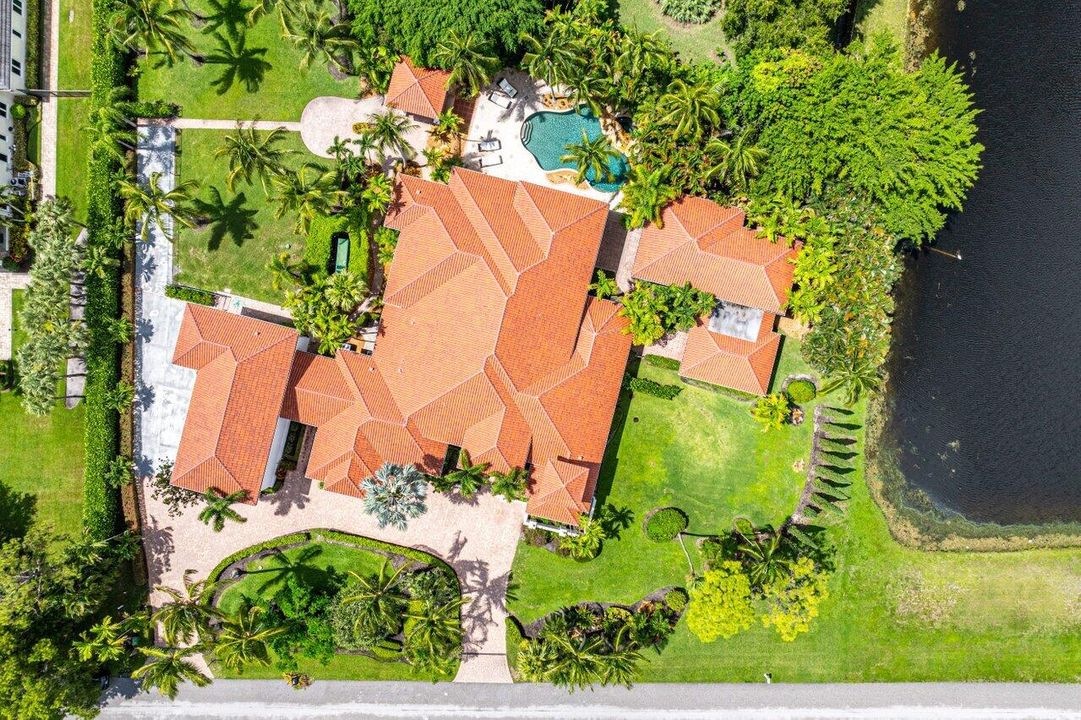 For Sale: $4,999,000 (8 beds, 7 baths, 9100 Square Feet)