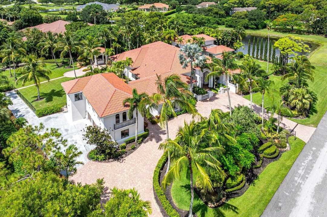 For Sale: $4,999,000 (8 beds, 7 baths, 9100 Square Feet)