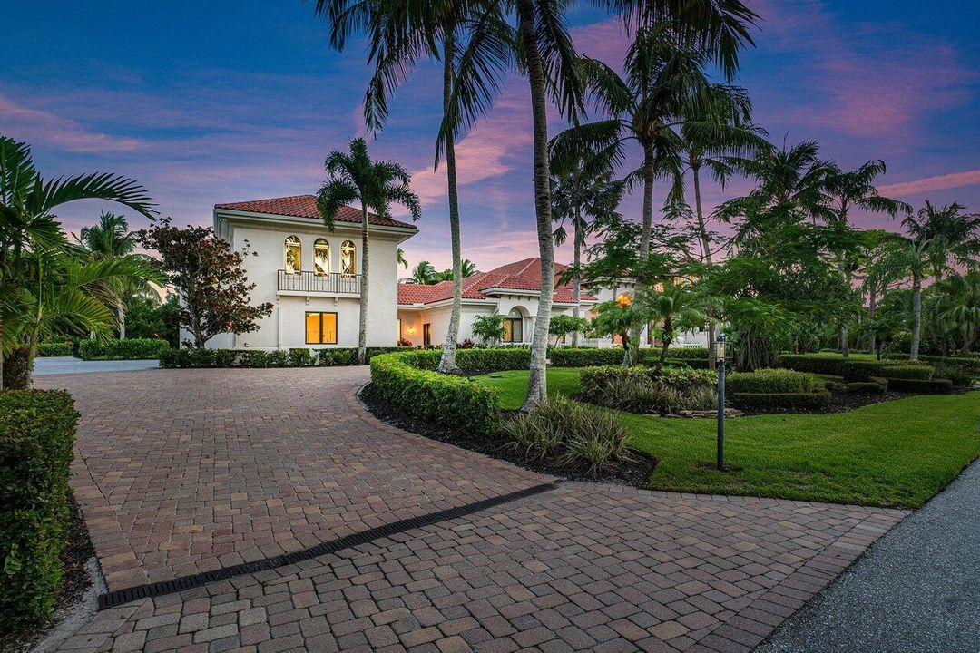 For Sale: $4,999,000 (8 beds, 7 baths, 9100 Square Feet)