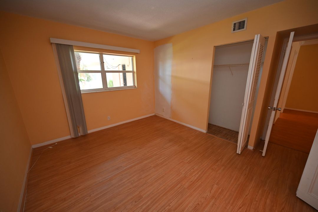 For Sale: $269,900 (2 beds, 2 baths, 1000 Square Feet)