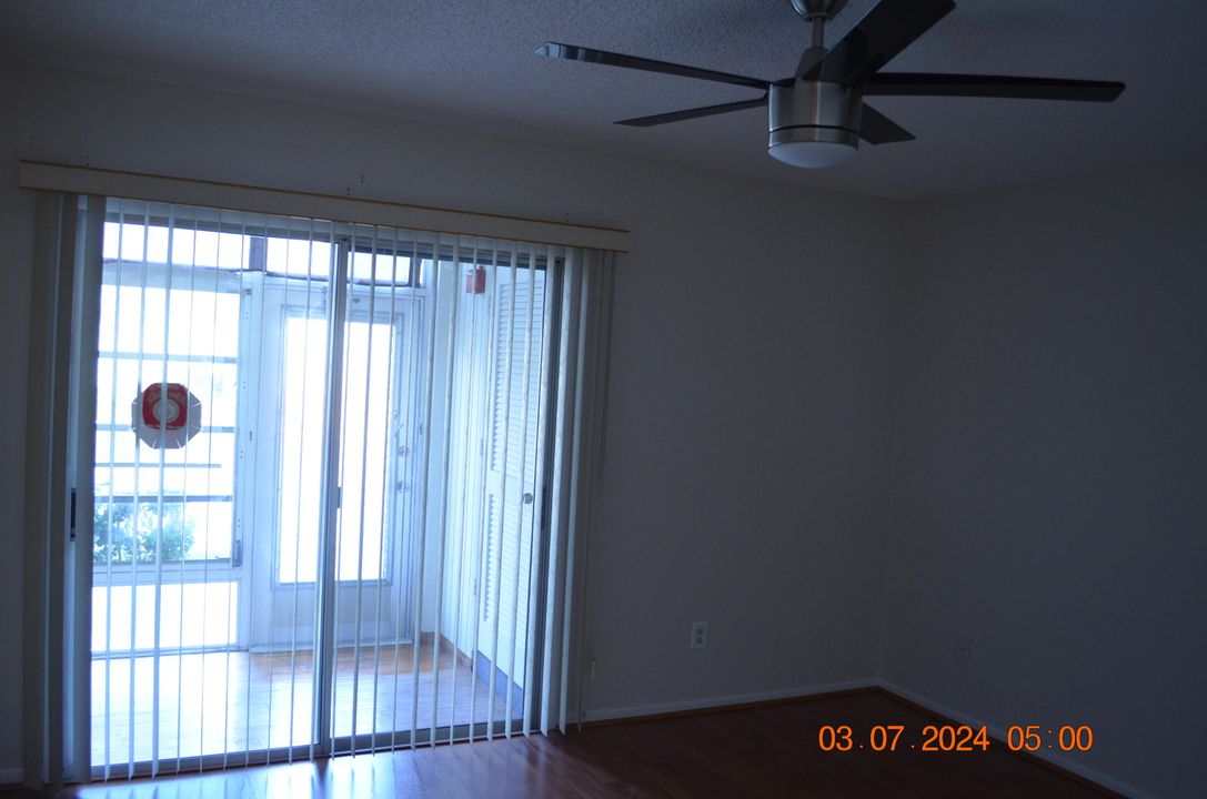 For Sale: $189,000 (2 beds, 2 baths, 1080 Square Feet)