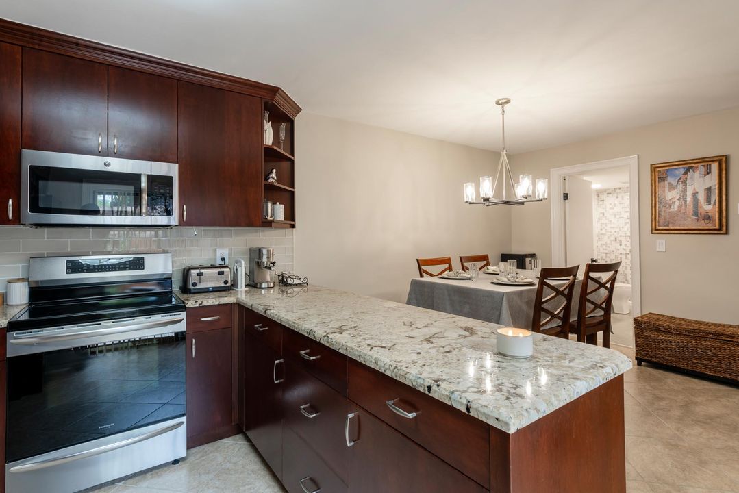 For Sale: $349,000 (3 beds, 2 baths, 1472 Square Feet)