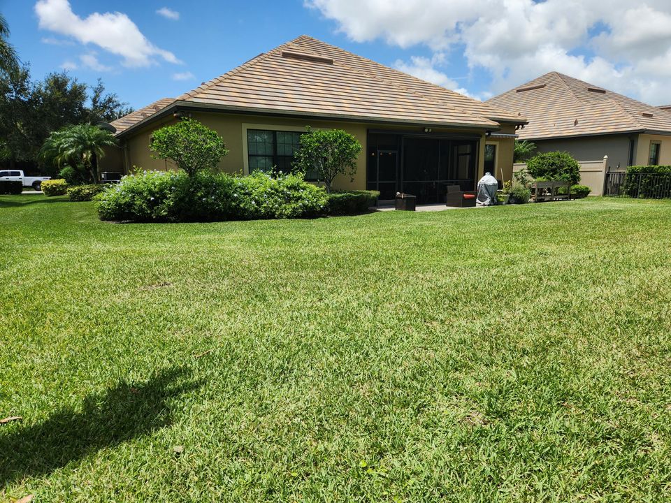 For Sale: $1,190,000 (3 beds, 3 baths, 2561 Square Feet)