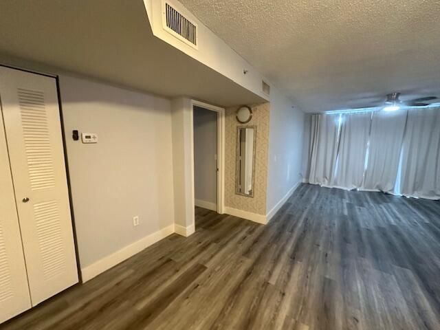 For Rent: $2,250 (2 beds, 2 baths, 1076 Square Feet)