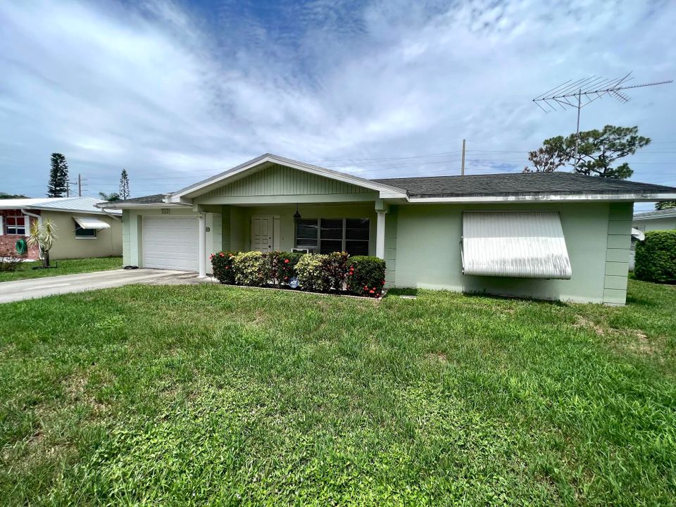 Active With Contract: $263,000 (2 beds, 2 baths, 1311 Square Feet)