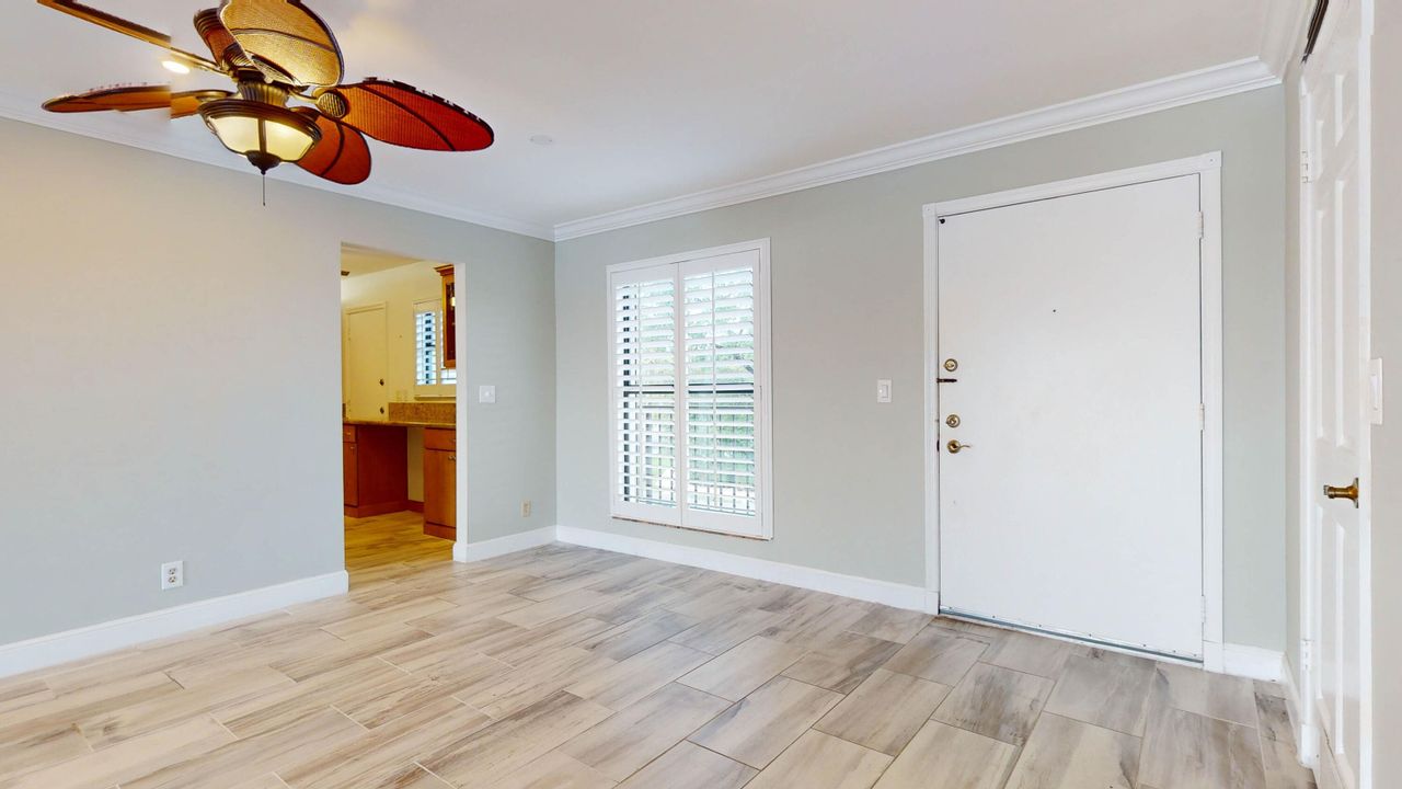 For Sale: $550,000 (2 beds, 2 baths, 1561 Square Feet)