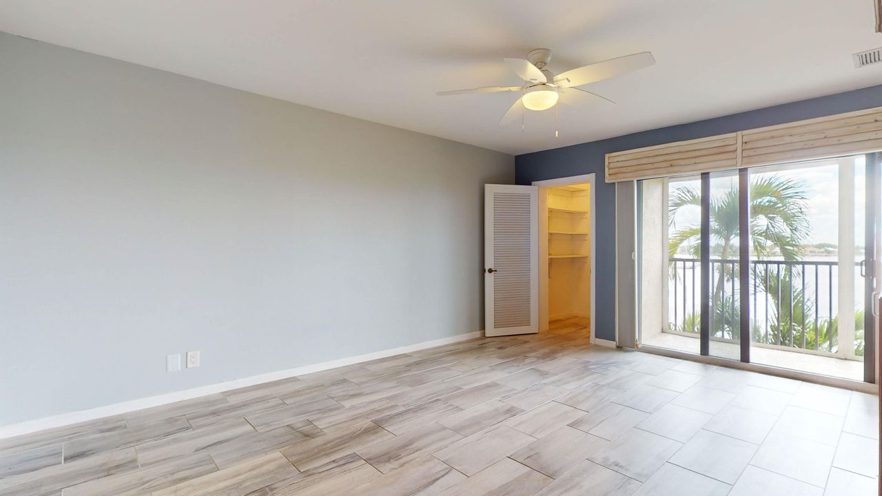 For Sale: $550,000 (2 beds, 2 baths, 1561 Square Feet)