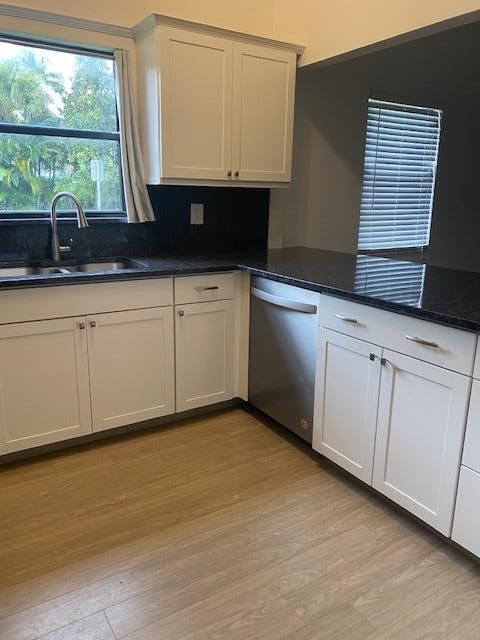 For Rent: $3,200 (2 beds, 2 baths, 1448 Square Feet)