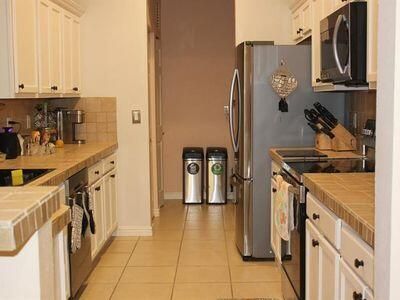 For Rent: $2,400 (2 beds, 2 baths, 1250 Square Feet)