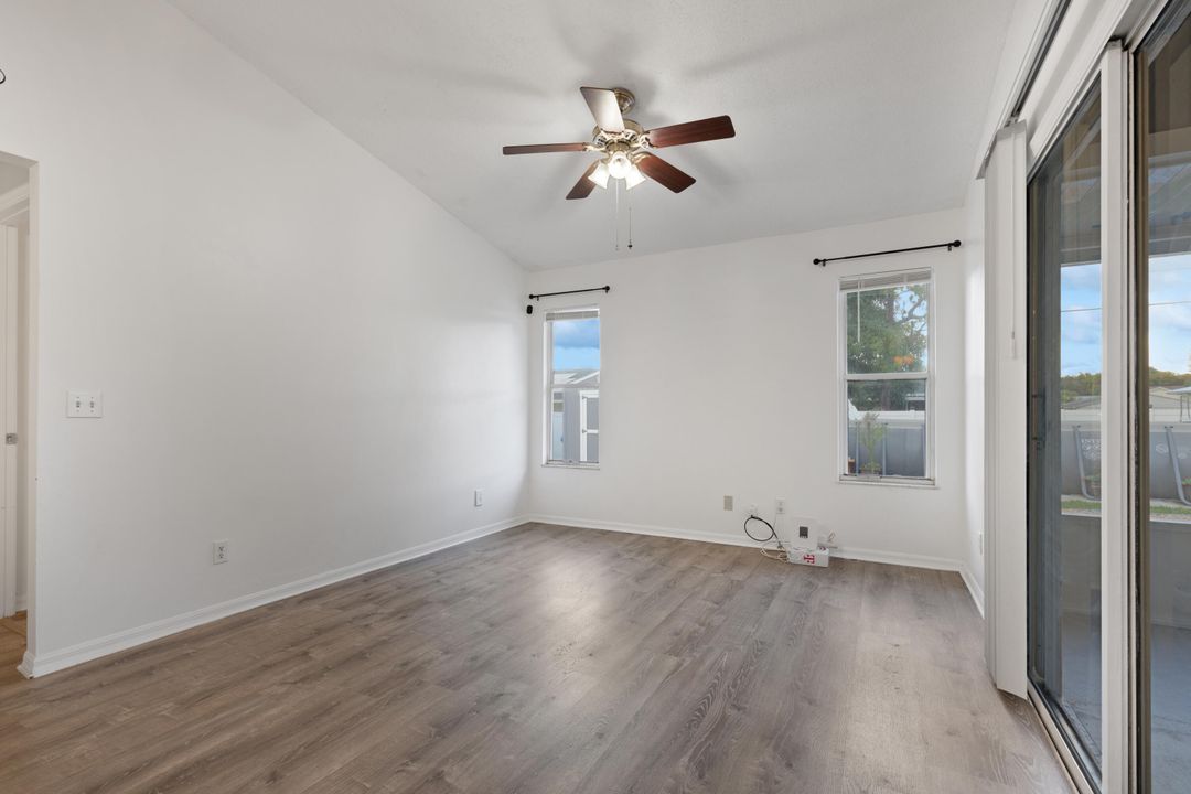 For Sale: $349,000 (3 beds, 2 baths, 1027 Square Feet)