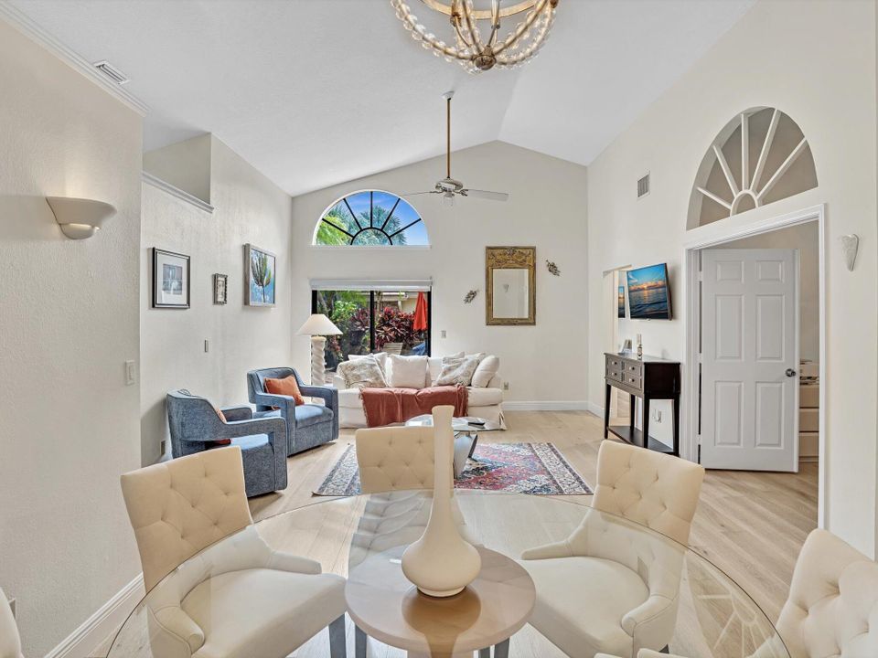 Active With Contract: $3,900 (3 beds, 2 baths, 1728 Square Feet)