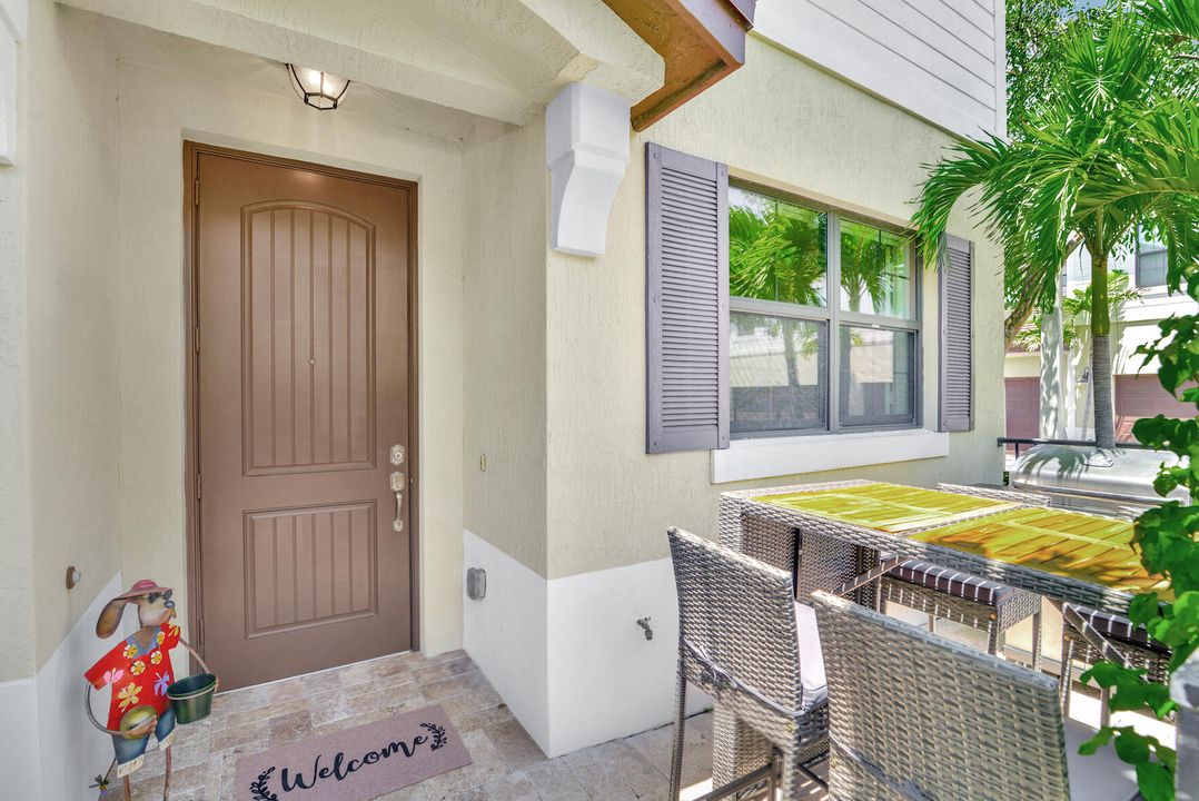 Active With Contract: $3,800 (3 beds, 2 baths, 1425 Square Feet)