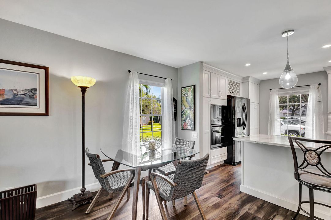 Active With Contract: $349,000 (2 beds, 2 baths, 1251 Square Feet)