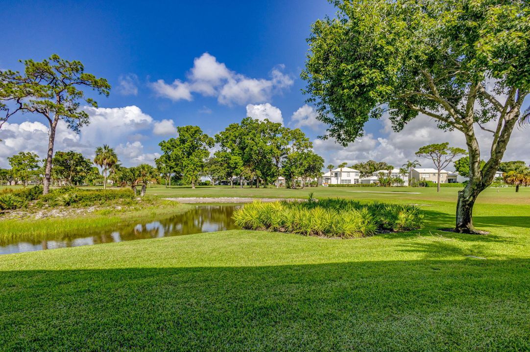 Active With Contract: $349,000 (2 beds, 2 baths, 1251 Square Feet)