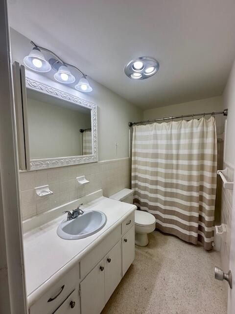 For Rent: $3,625 (2 beds, 2 baths, 1712 Square Feet)