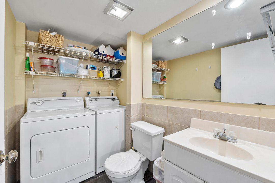 For Sale: $359,000 (2 beds, 2 baths, 1288 Square Feet)