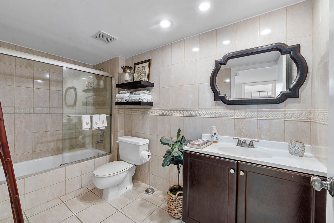 For Sale: $359,000 (2 beds, 2 baths, 1288 Square Feet)