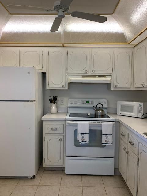 Recently Rented: $1,475 (1 beds, 1 baths, 720 Square Feet)