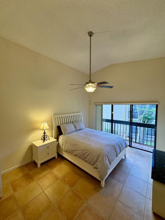 For Sale: $327,500 (3 beds, 2 baths, 1597 Square Feet)