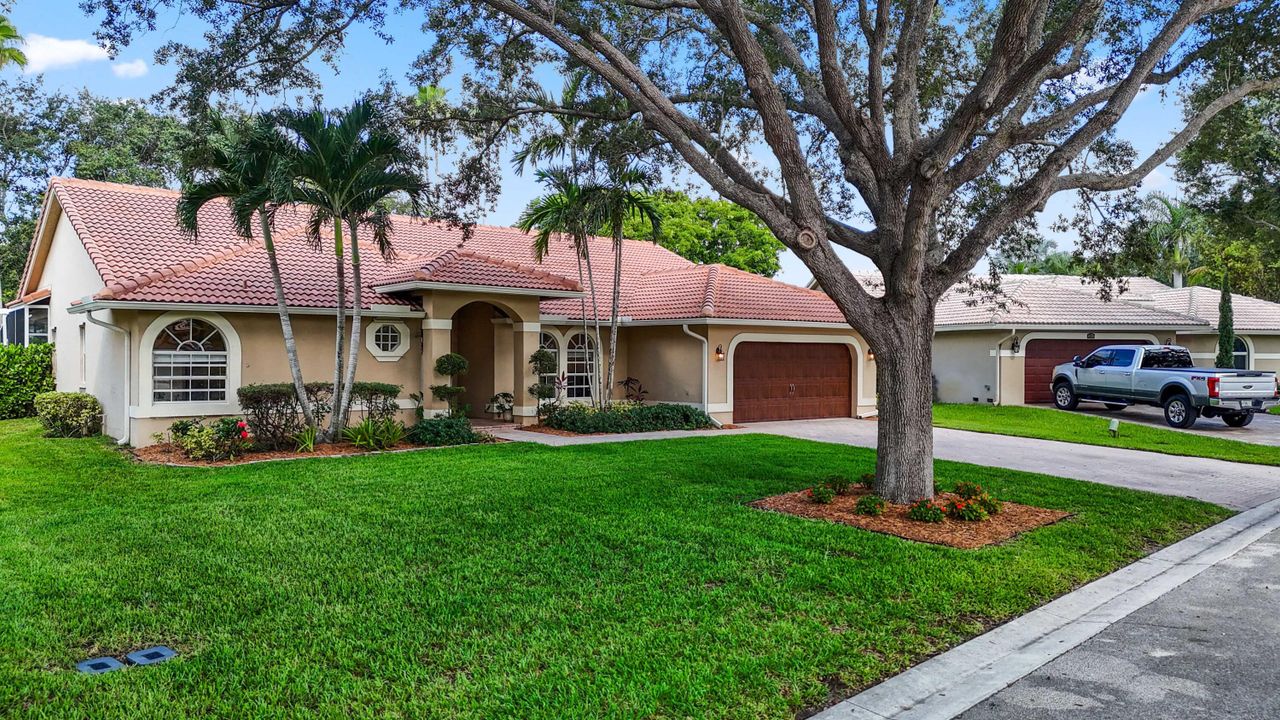 For Sale: $865,000 (4 beds, 2 baths, 2313 Square Feet)