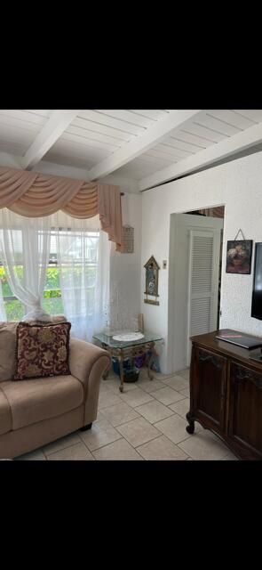 For Sale: $179,000 (2 beds, 1 baths, 524 Square Feet)